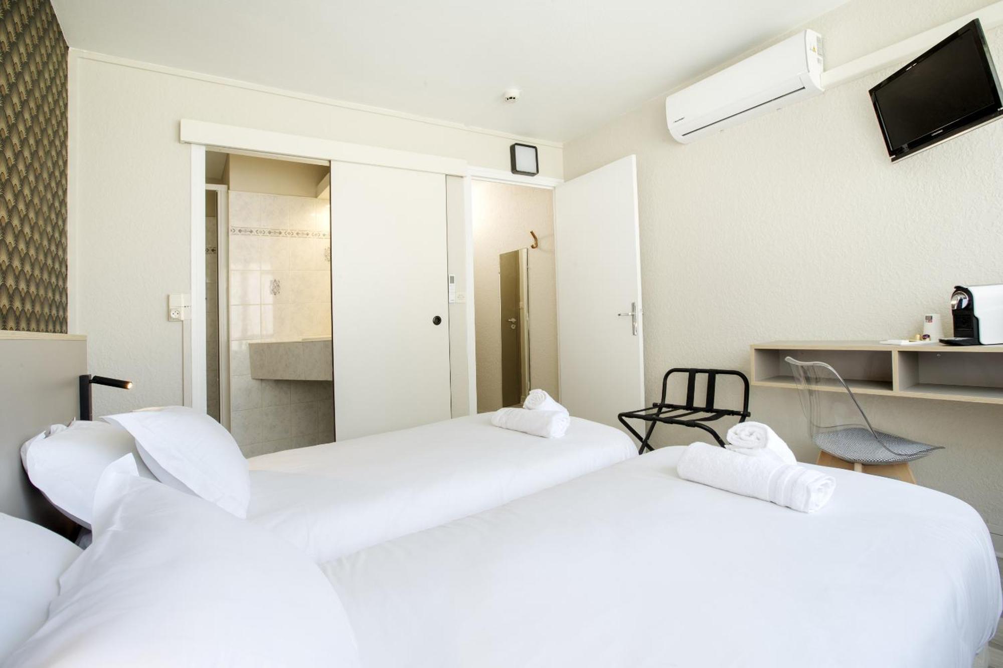 Gab House Hotel Брон Екстериор снимка