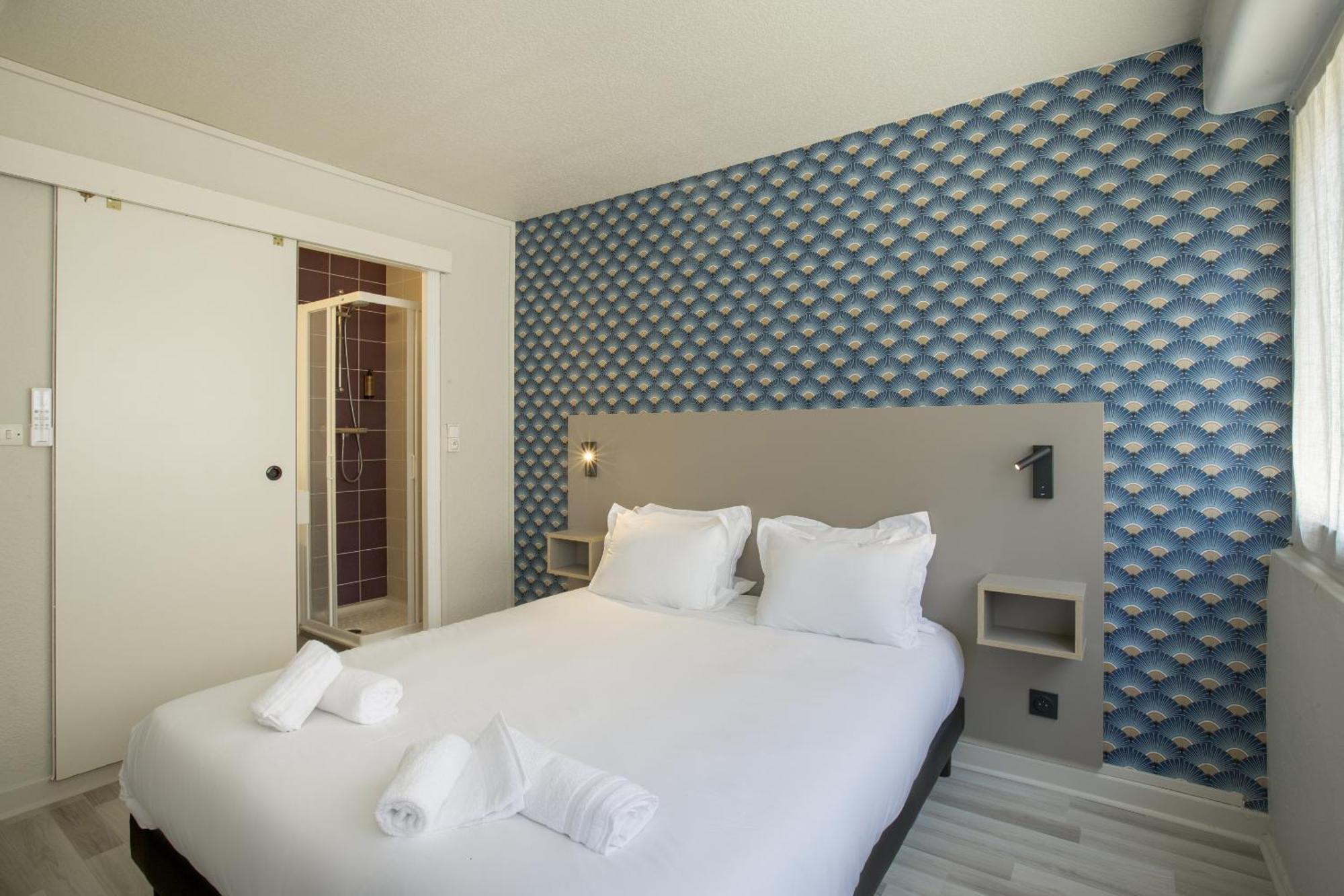 Gab House Hotel Брон Екстериор снимка